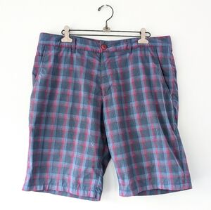 BOSS Hugo Boss Golf Plaid Short In Size 36